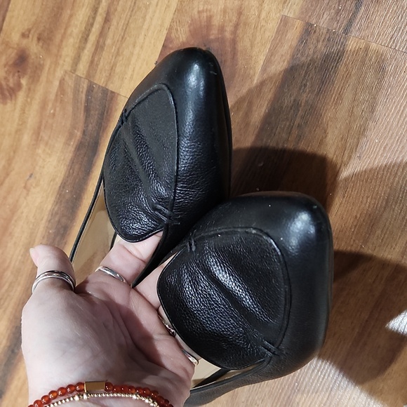 Antonio Melani Black Leather Flats - Picture 3 of 4